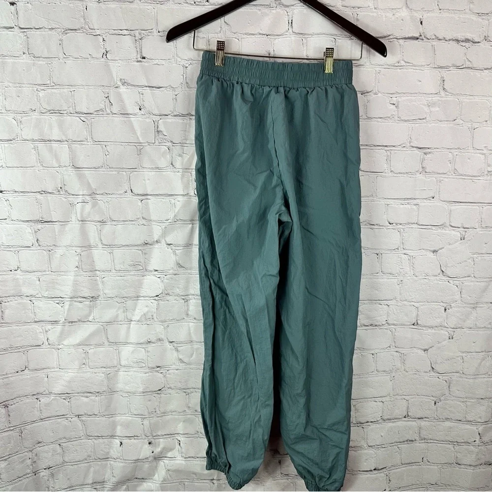 Fabletics Gray Jogger track windbreaker Pants womens XS activewear workout